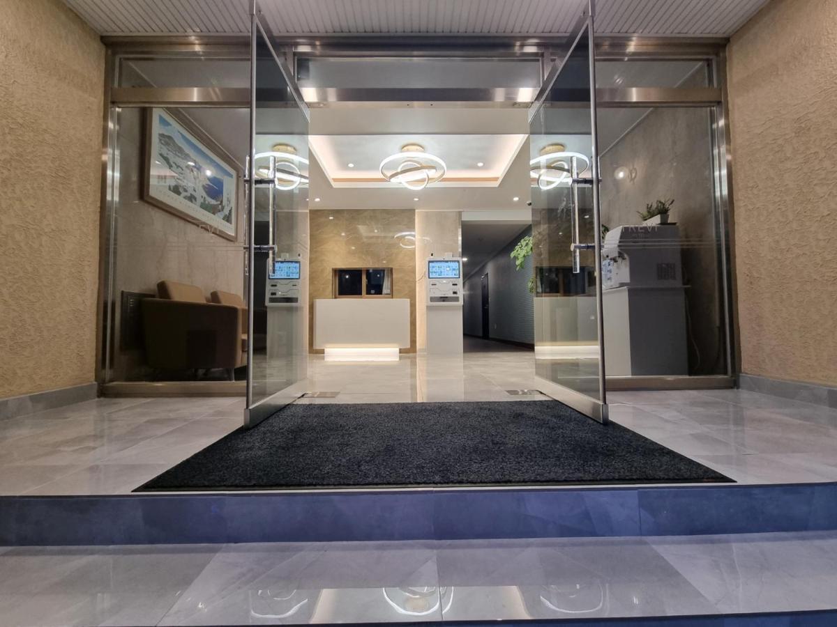 Trevi Hotel Чеджудо Экстерьер фото