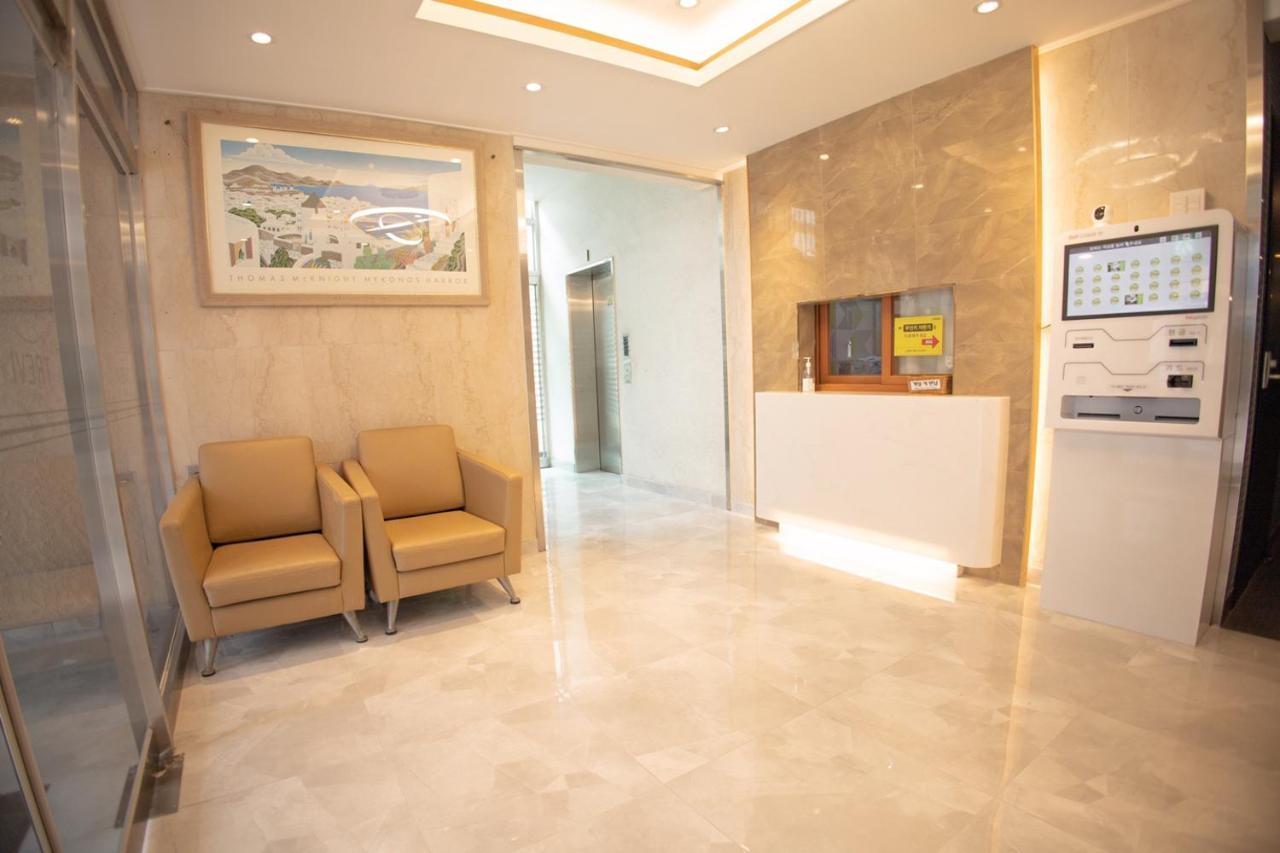 Trevi Hotel Чеджудо Экстерьер фото
