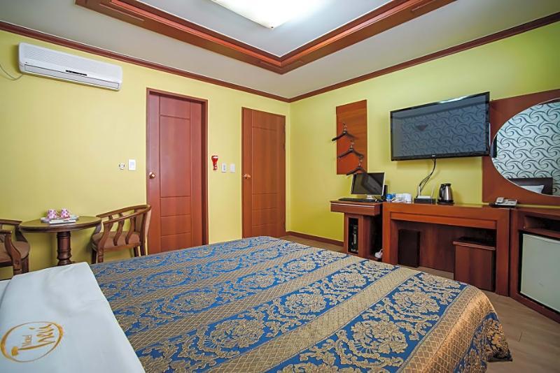 Trevi Hotel Чеджудо Экстерьер фото